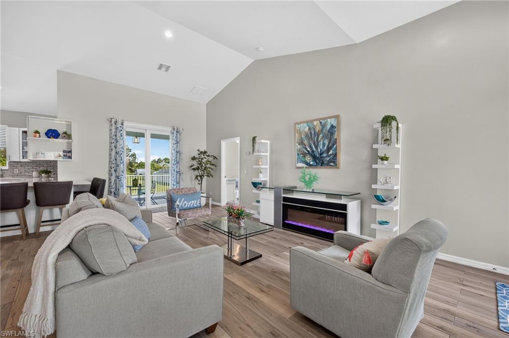 173 Peerless ST photo 6