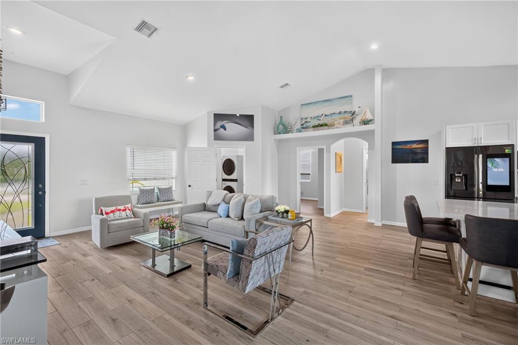 173 Peerless ST photo 9
