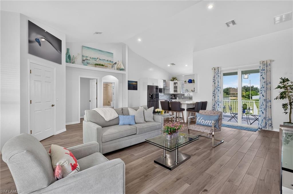 173 Peerless ST