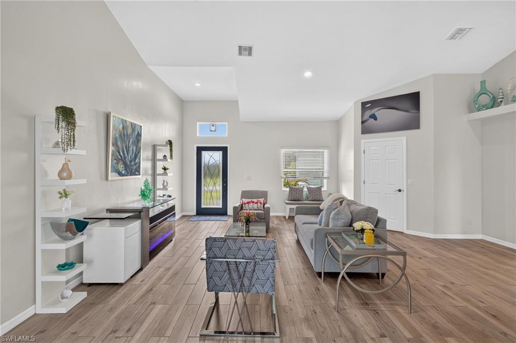 173 Peerless ST photo 8
