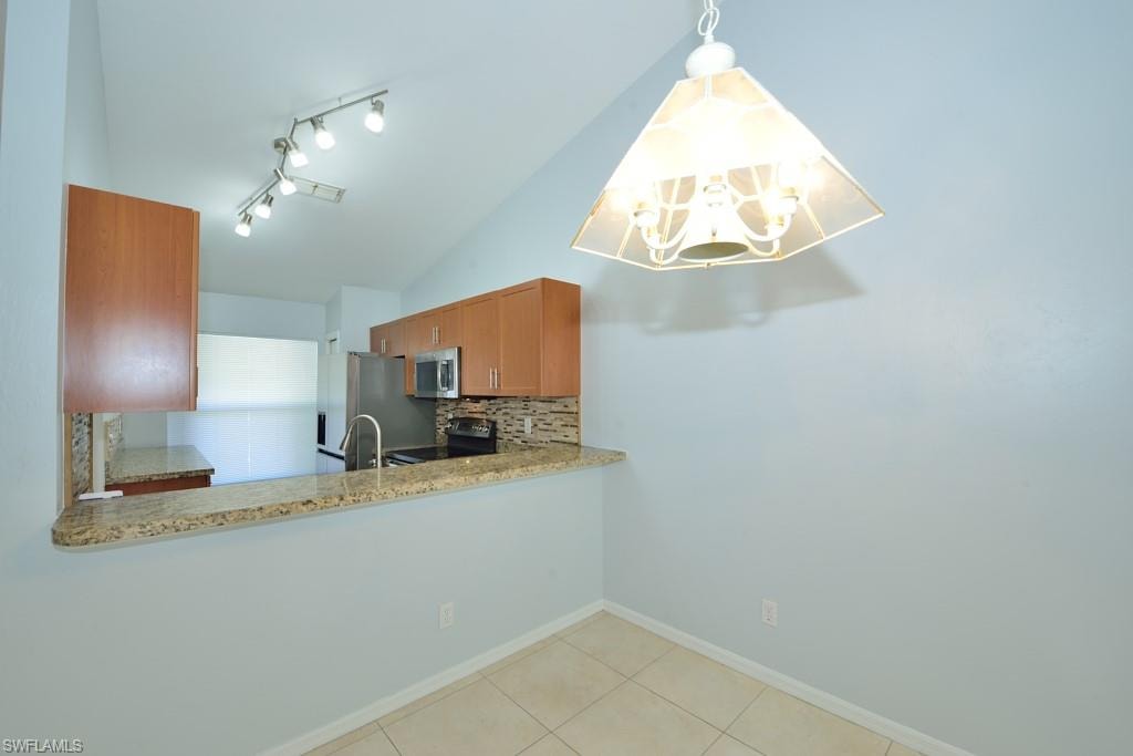1042 Mainsail DR 823