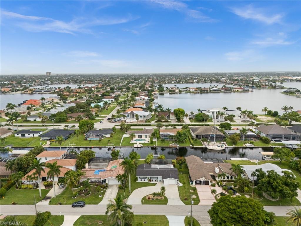 Aerial View of the Quiet Cul-de-Sac neighborhood