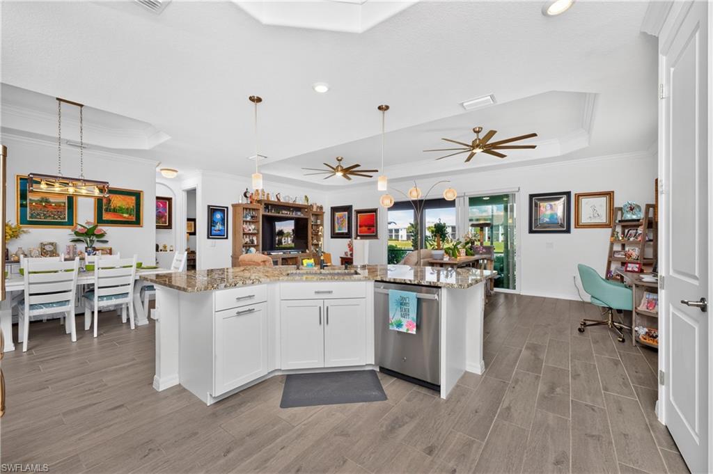 14840 Redbud LN photo 15