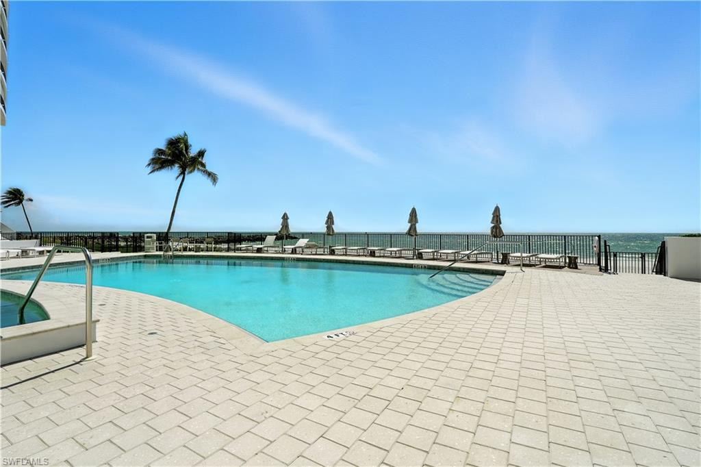 Beachside Pool & Spa