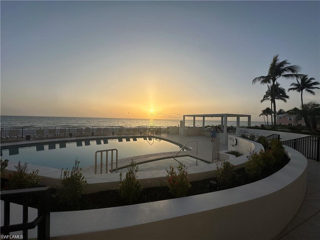 2400 Gulf Shore BLVD N 603 photo 47