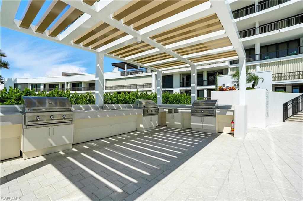 2400 Gulf Shore BLVD N 603 photo 45