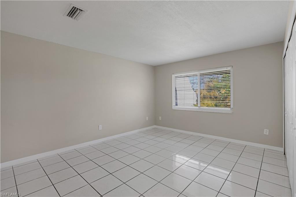 2927 SE 15th PL 4