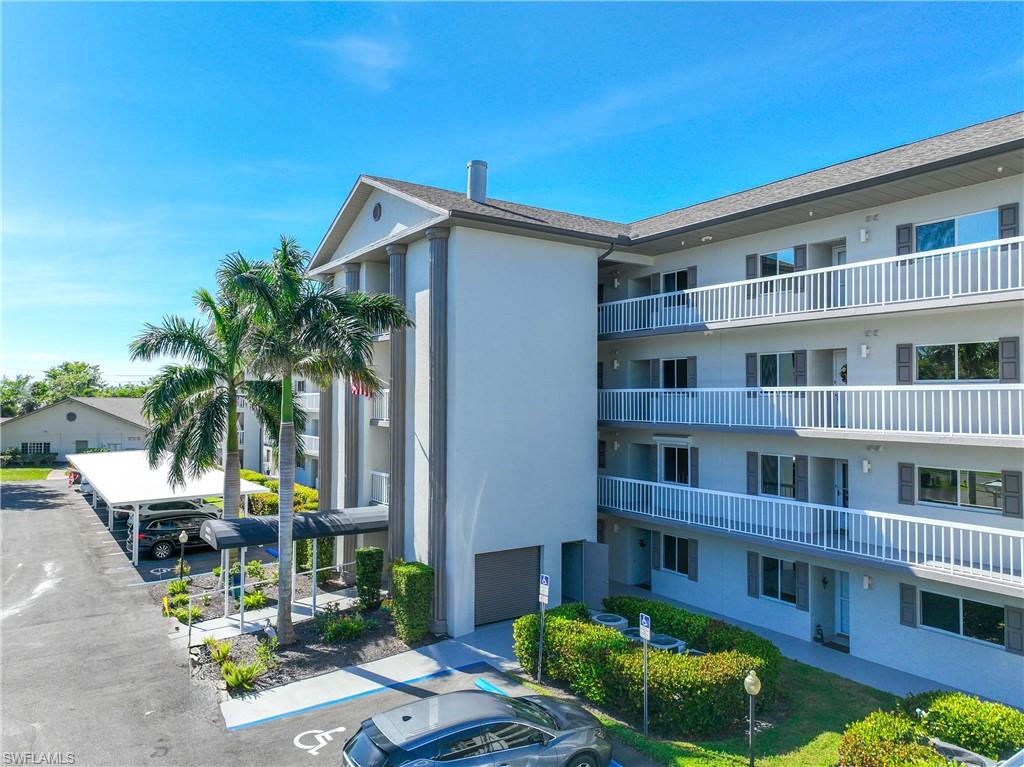 View of apartment building / complex