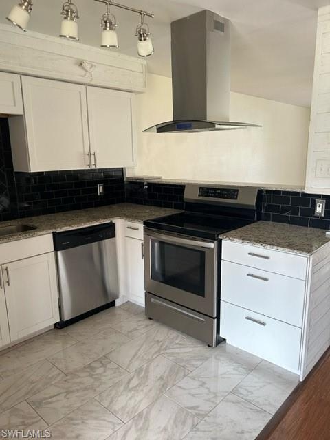 656 Palm View DR 4