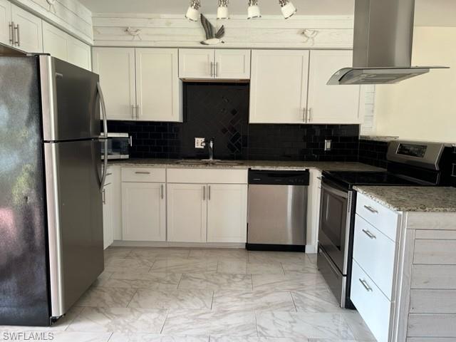 656 Palm View DR 4