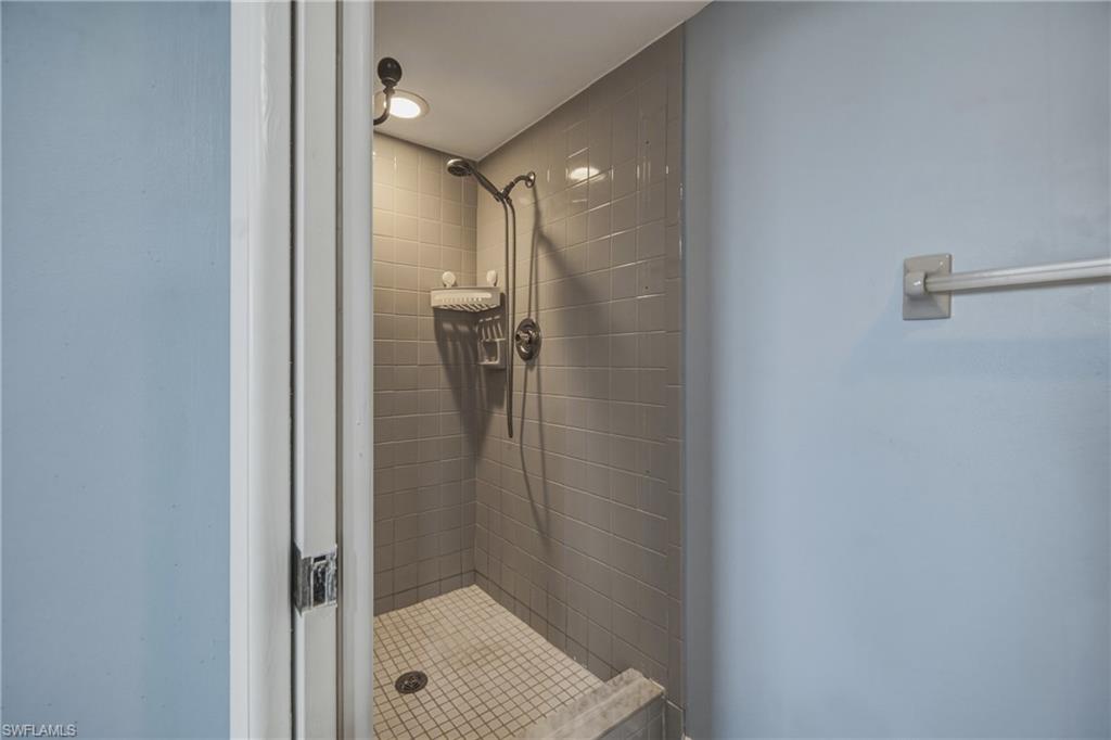 7129 Lakeridge View CT 203 photo 12