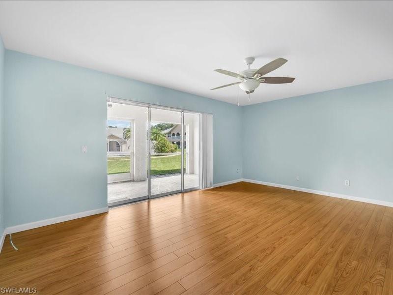 28 Cosmopolitan DR 15 photo 27