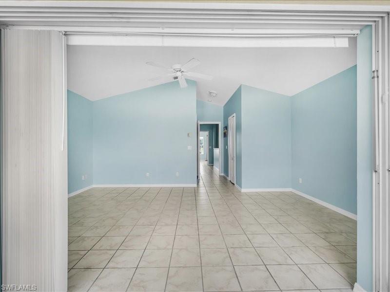 28 Cosmopolitan DR 15 photo 43