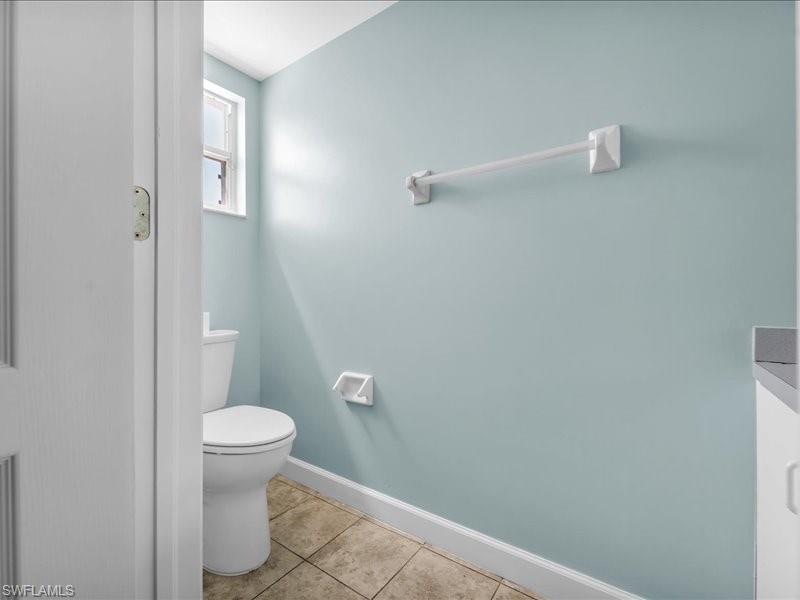 28 Cosmopolitan DR 15 photo 16