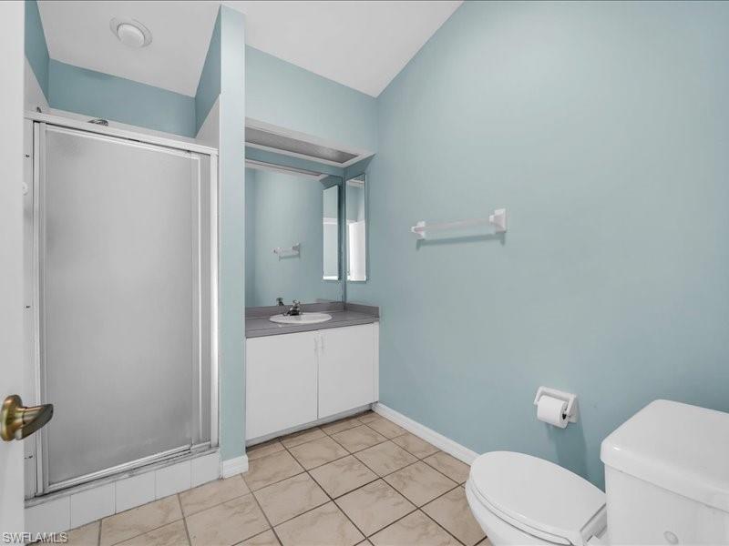 28 Cosmopolitan DR 15 photo 32