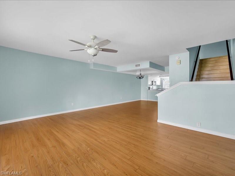 28 Cosmopolitan DR 15 photo 28