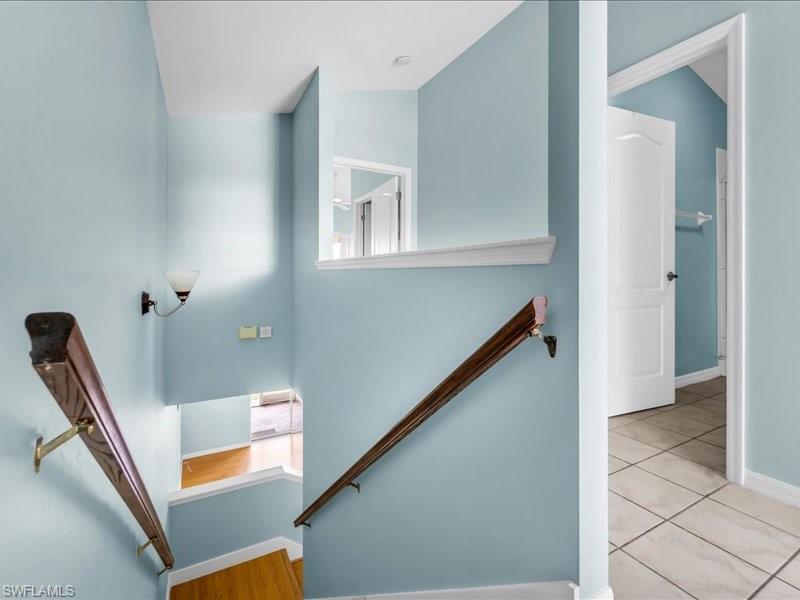28 Cosmopolitan DR 15 photo 30