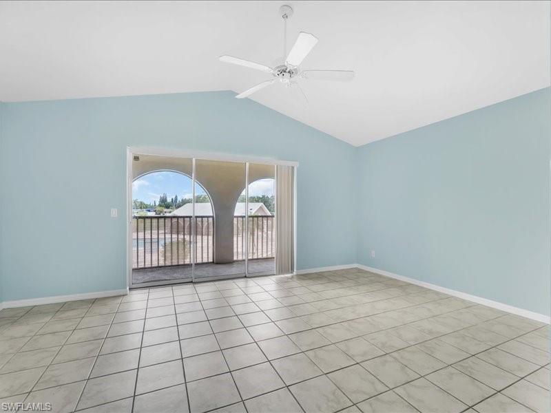 28 Cosmopolitan DR 15 photo 38