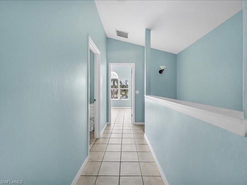 28 Cosmopolitan DR 15 photo 44