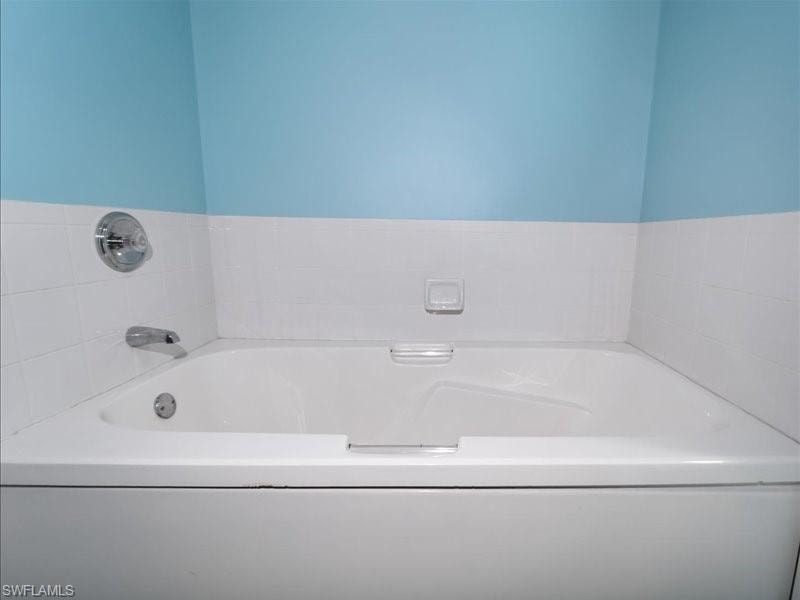 28 Cosmopolitan DR 15 photo 35
