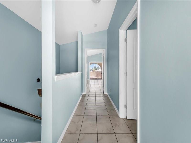 28 Cosmopolitan DR 15 photo 31