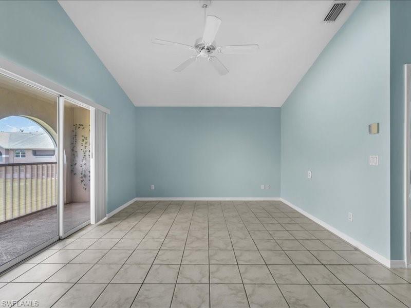 28 Cosmopolitan DR 15 photo 39