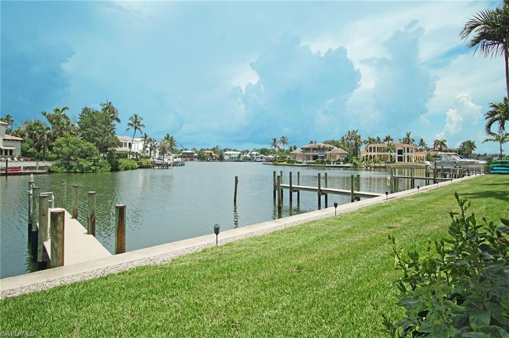 1910 Gulf Shore BLVD N 102 photo 16