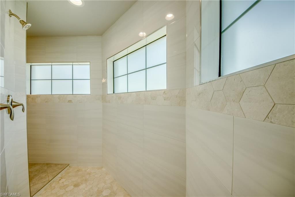 2104 SW 28th LN photo 23