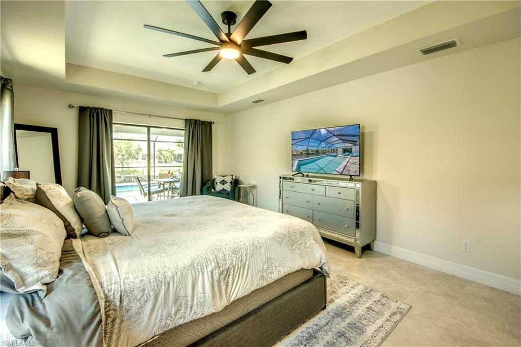 2104 SW 28th LN photo 18