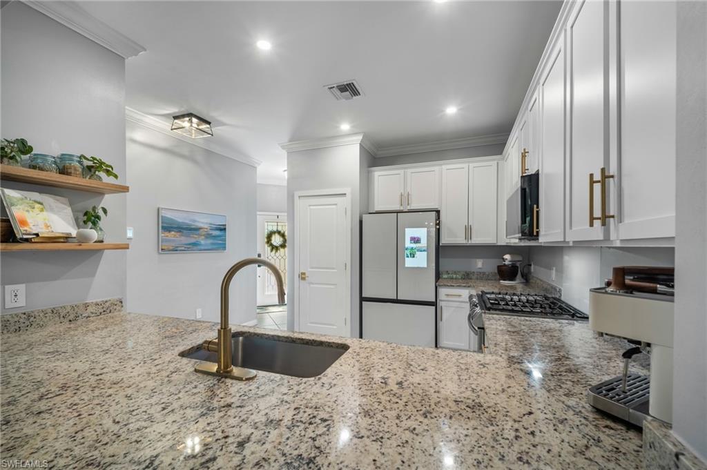 15280 Cortona WAY photo 8
