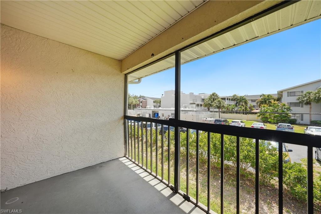 22523 Westchester BLVD 203E photo 35