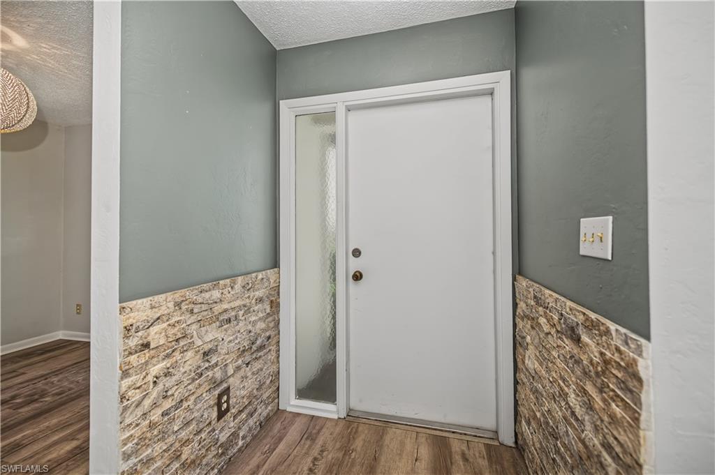 9782 Deerfoot DR photo 19