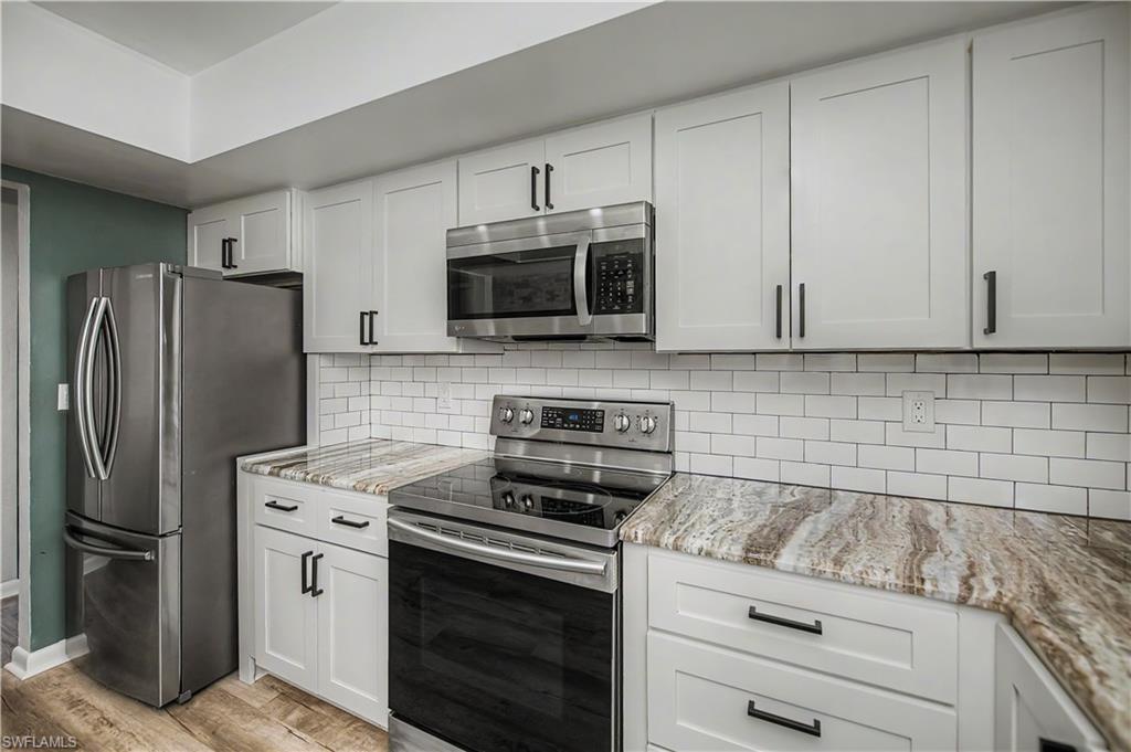 9782 Deerfoot DR