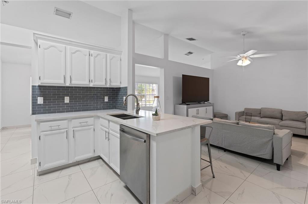 7780 Scarlet CT photo 13