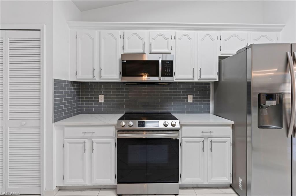 7780 Scarlet CT photo 12