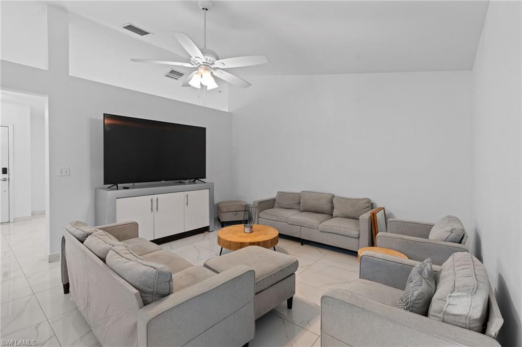 7780 Scarlet CT photo 15