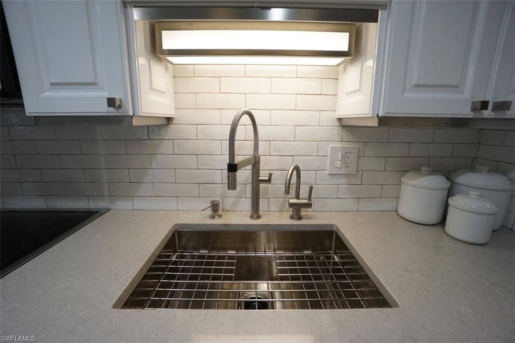 480 5th ST S 102 photo 10