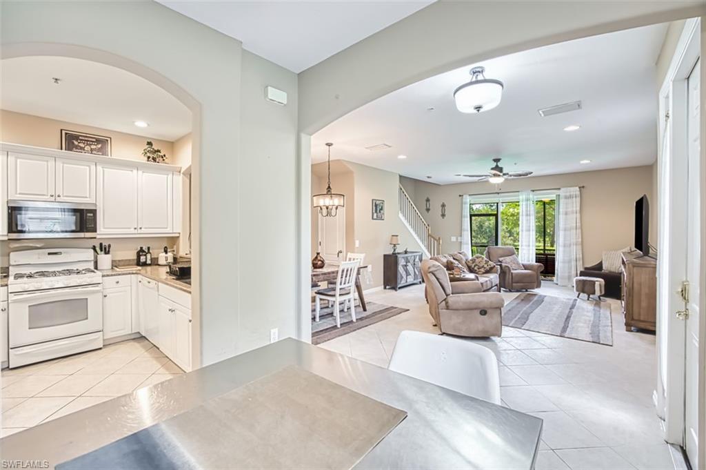 3230 Cottonwood BEND 406 photo 7