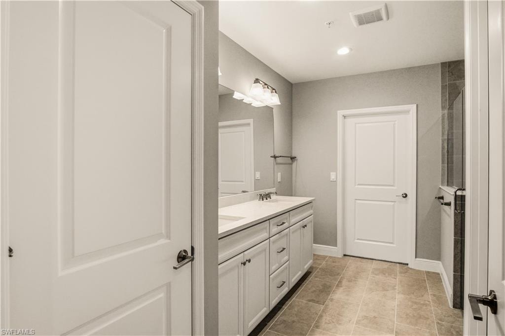 2664 Seychelles CIR 2401 photo 27