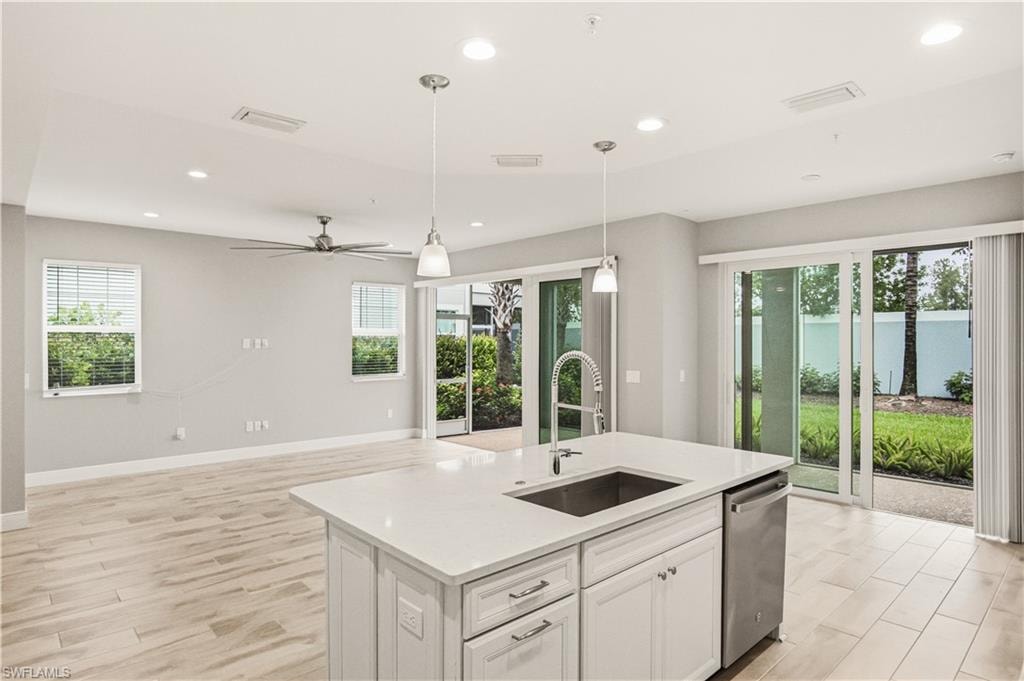 2664 Seychelles CIR 2401 photo 13