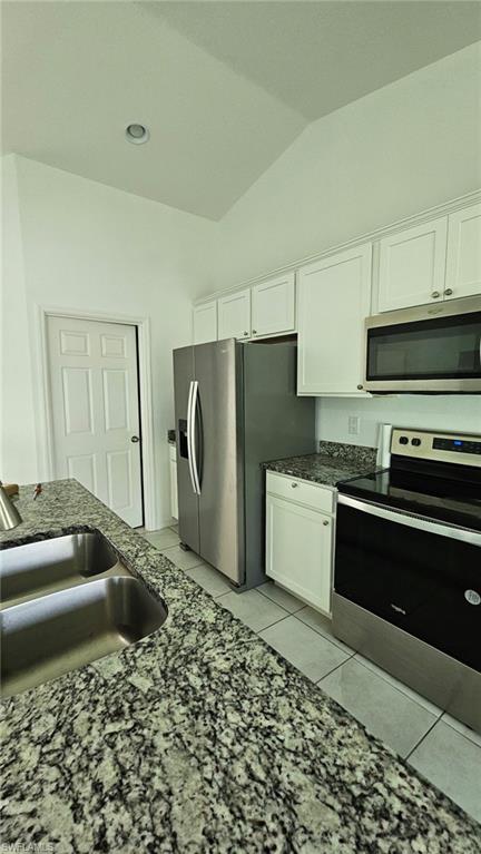 3002 NE 7th AVE photo 6