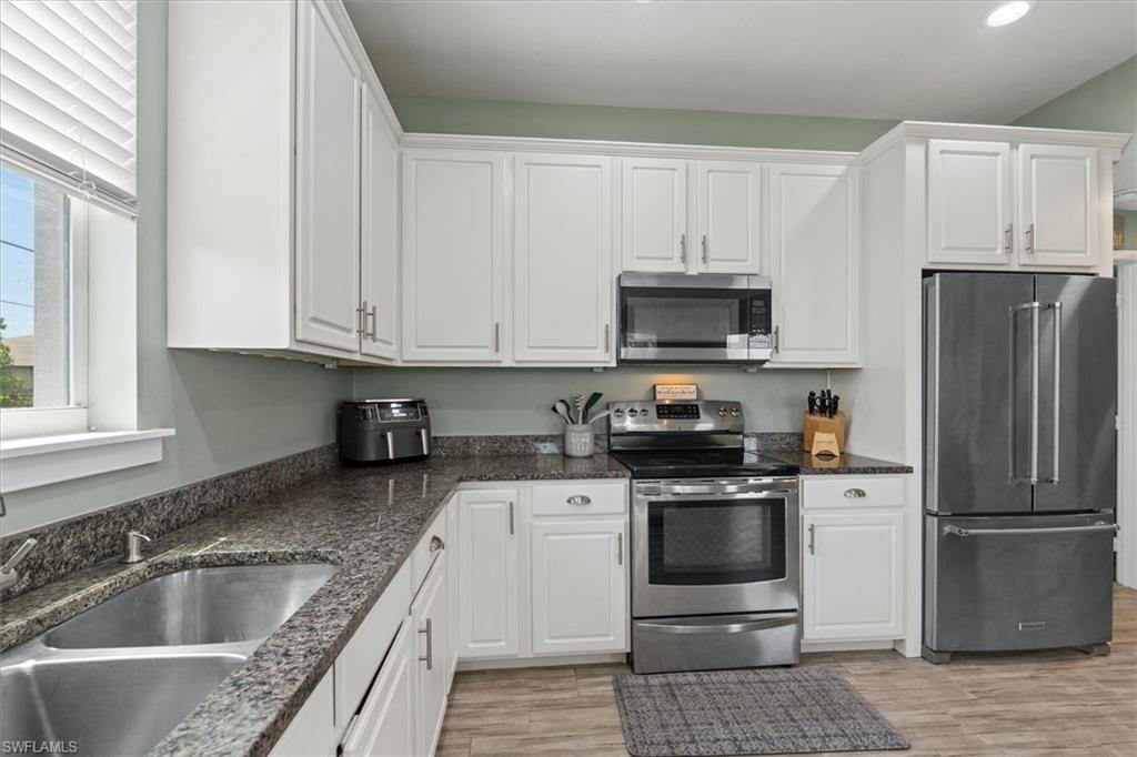 18432 Camellia RD photo 7