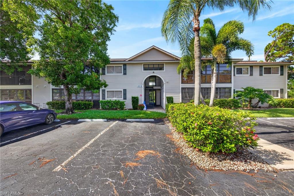 8121 Woods CIR 9