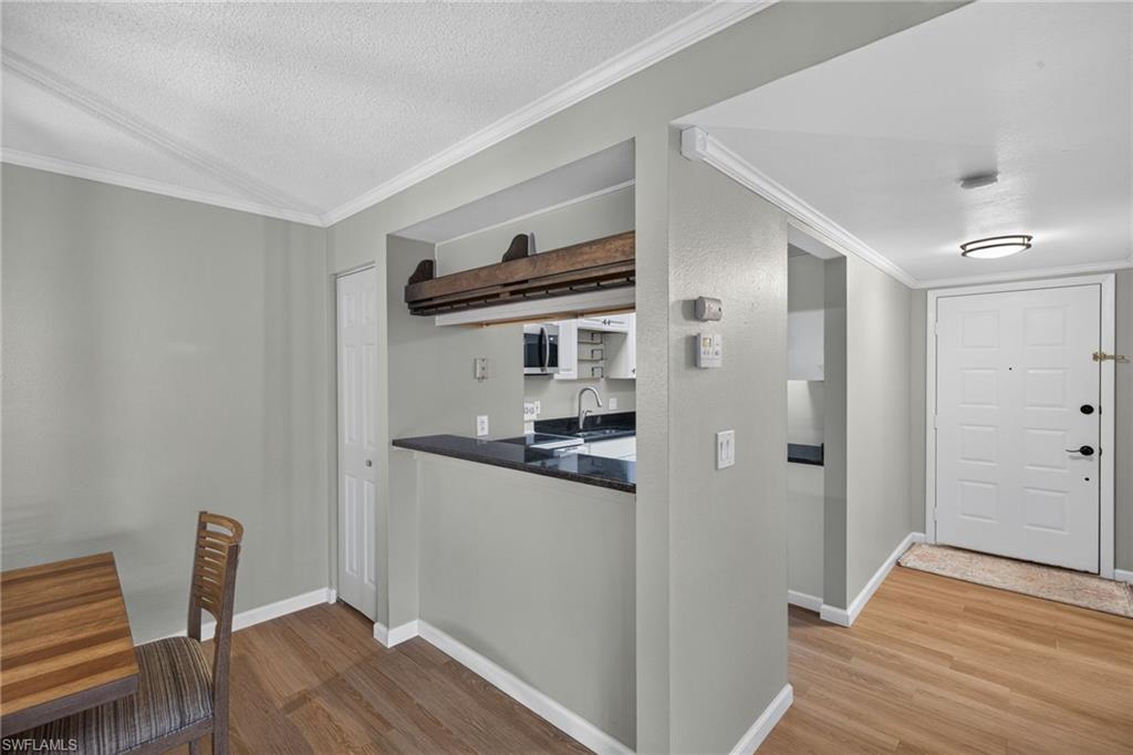 8121 Woods CIR 9