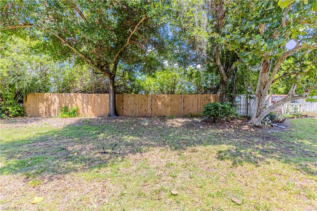 13114 Regent CIR photo 21