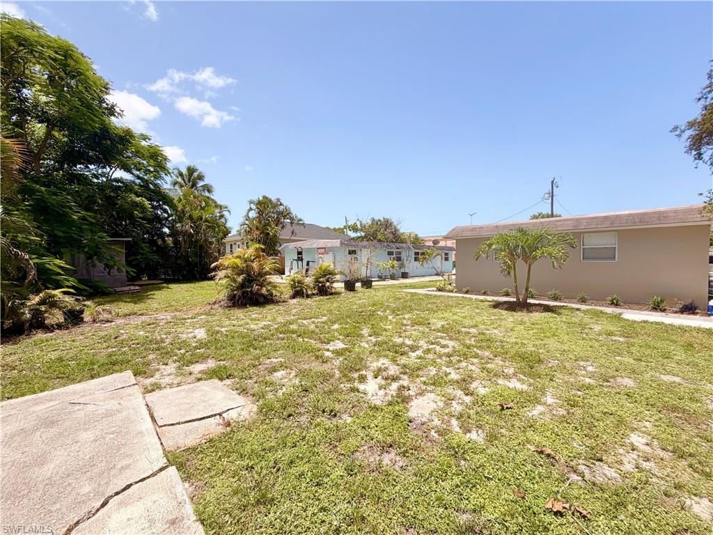 2485 Bayside ST photo 22