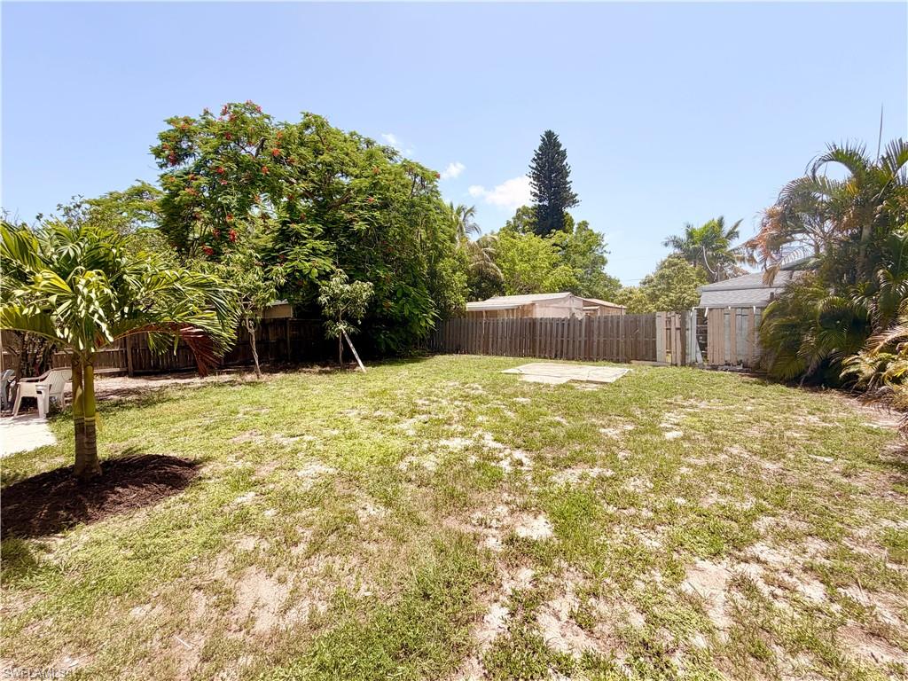 2485 Bayside ST photo 21