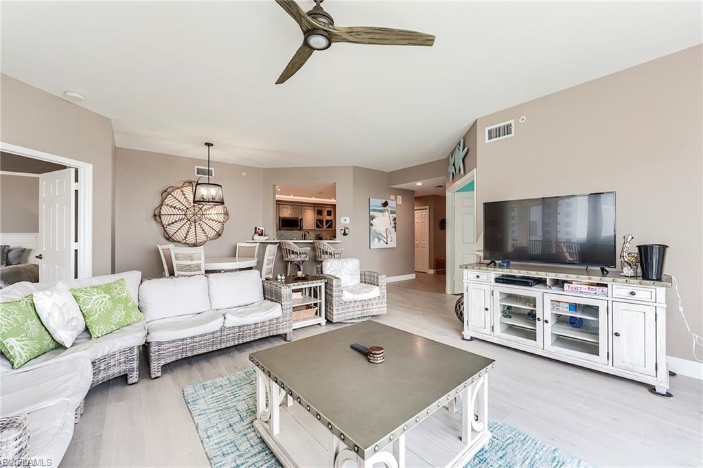 4183 Bay Beach LN 375 photo 6