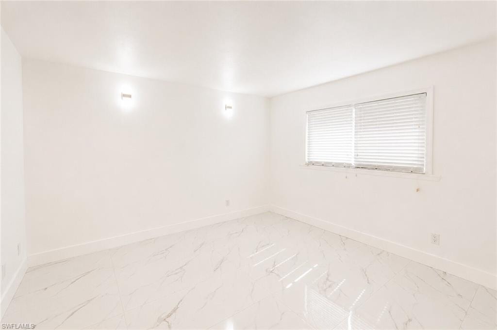2504 SE 16th PL 104 photo 18