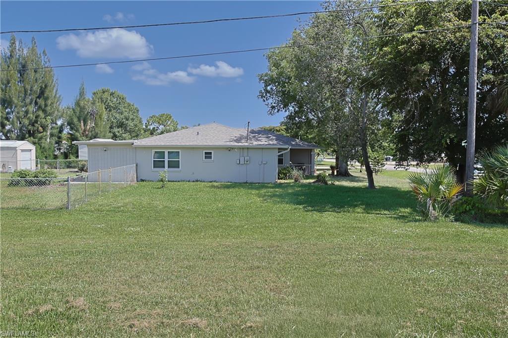 2115 Bahama AVE photo 23